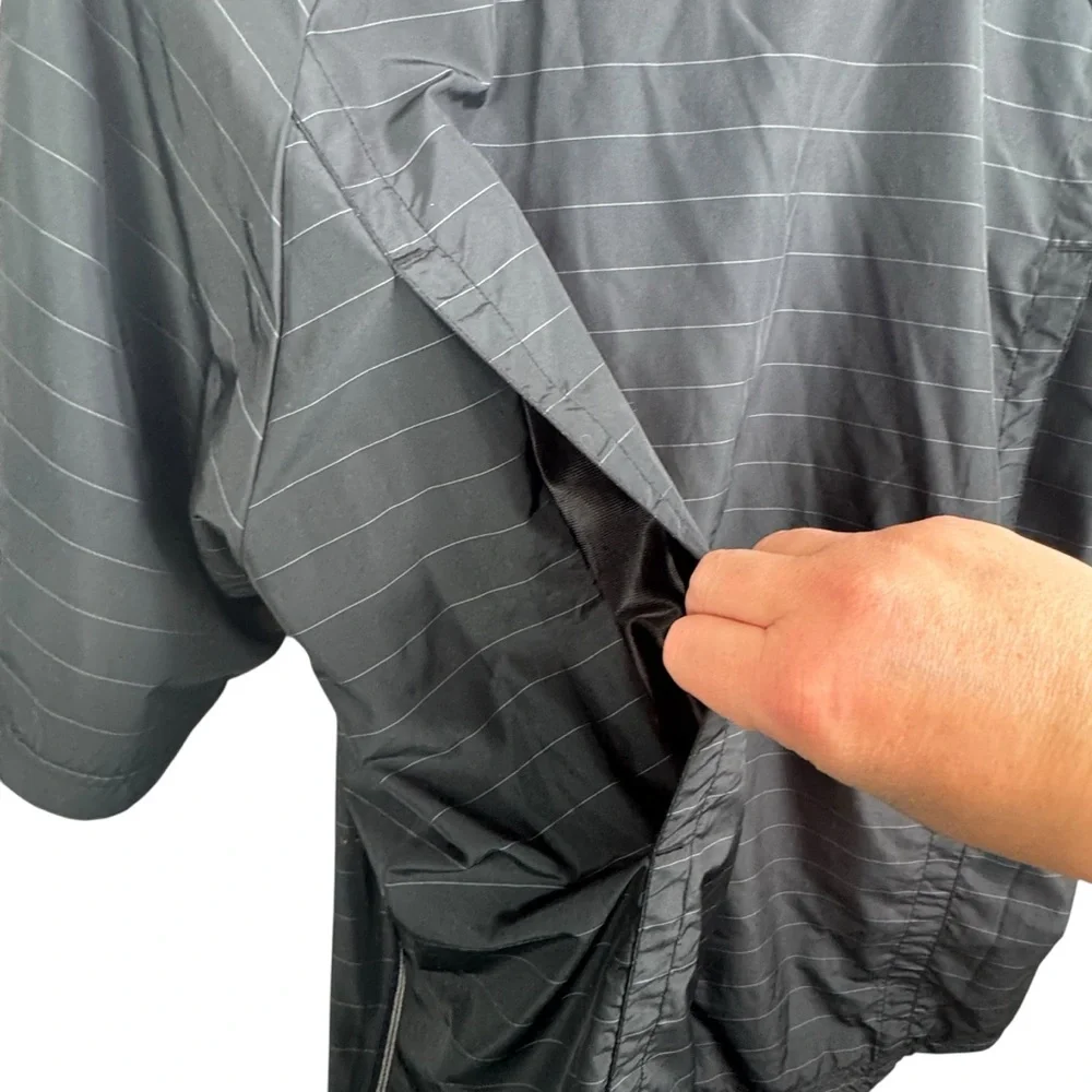 Antigua Golf Pullover Size L 1/4 Zip Rain Jacket Half Sleeve Gray